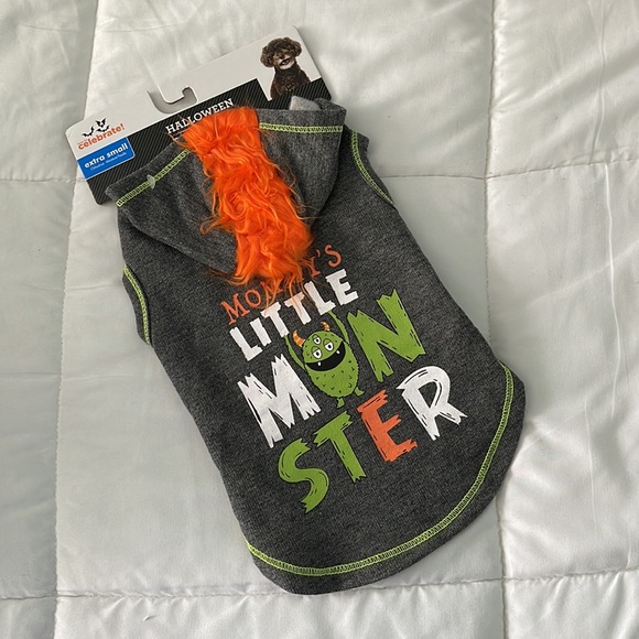 🆕 Dog Sweat Shirt “Mommy’s Little Monster” ~ XS - Picture 1 of 8